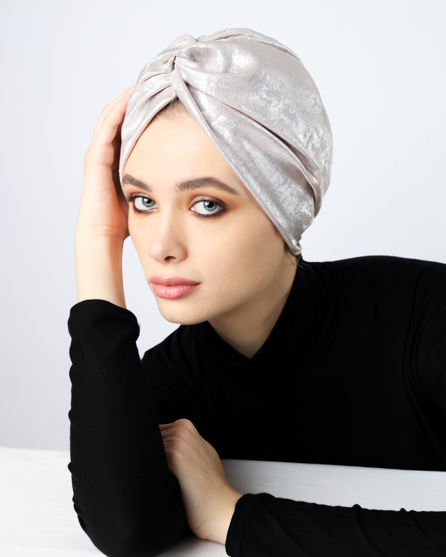 Glam Metallic twisted lines turban