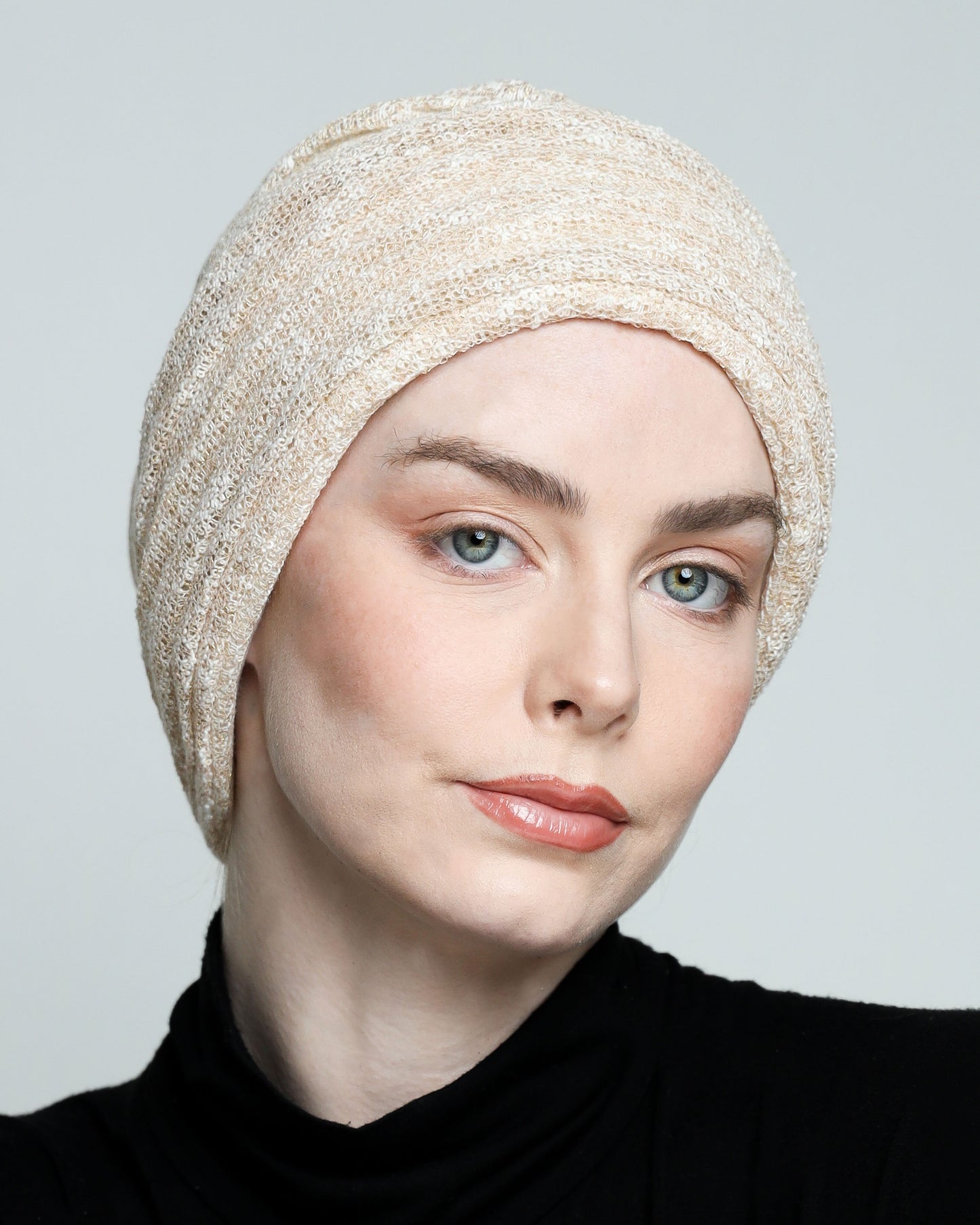 Golden off-White Pleats Turban