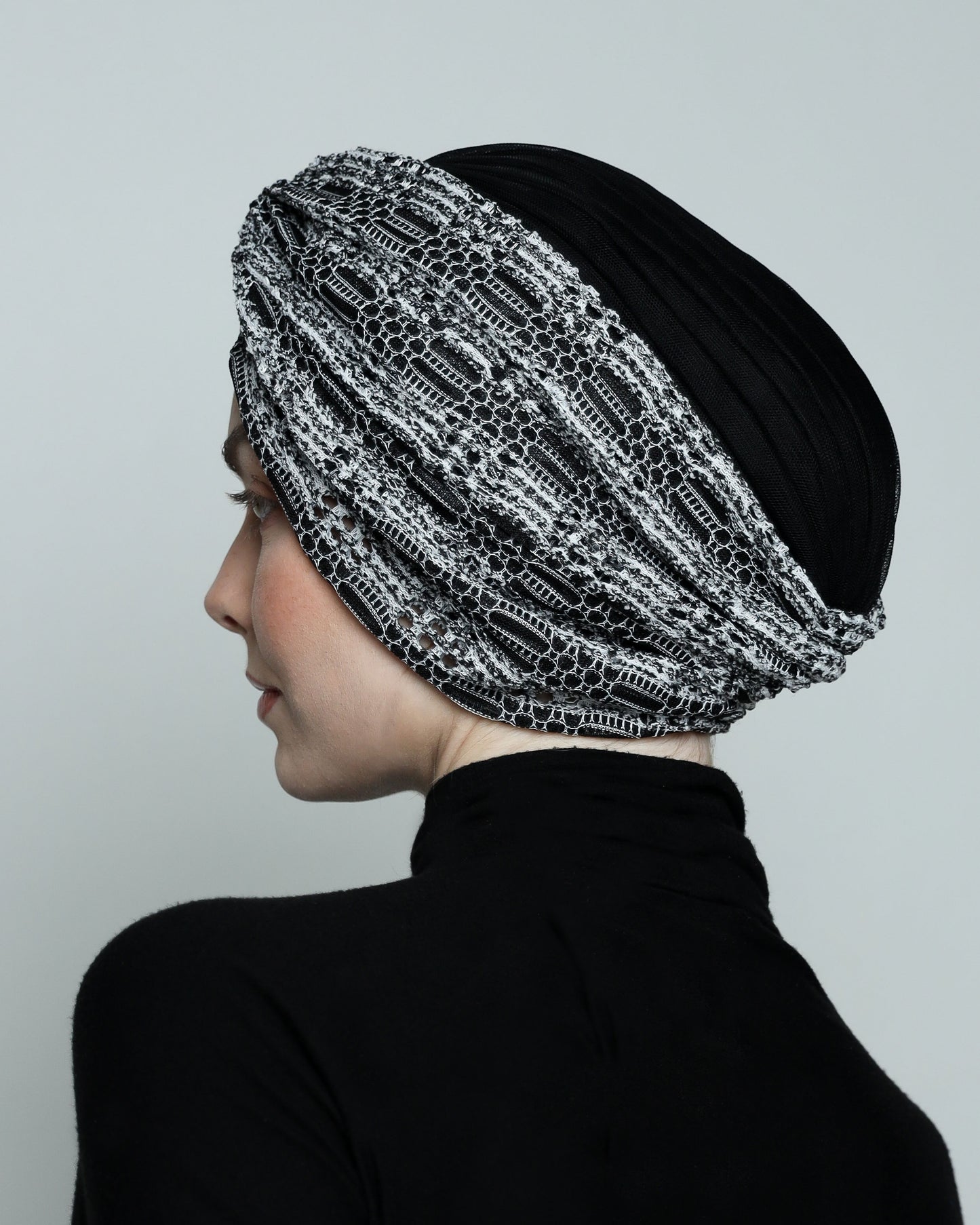 Twisted BW Knitting Turban